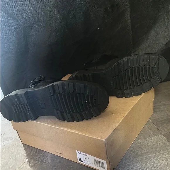 UGG Black Boots Classic Comfort - Picture 11 of 11